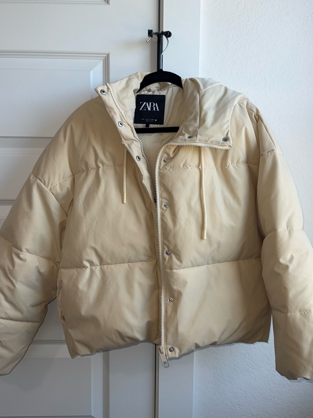 ZARA Woman’s Cream Puffer Jacket